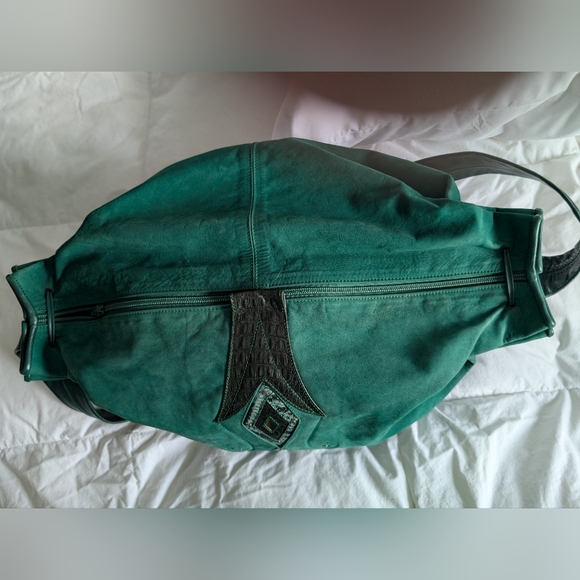 Vintage Boho Neiman Marcus Emerald Green Suede Shoulder Bag - Picture 2 of 12